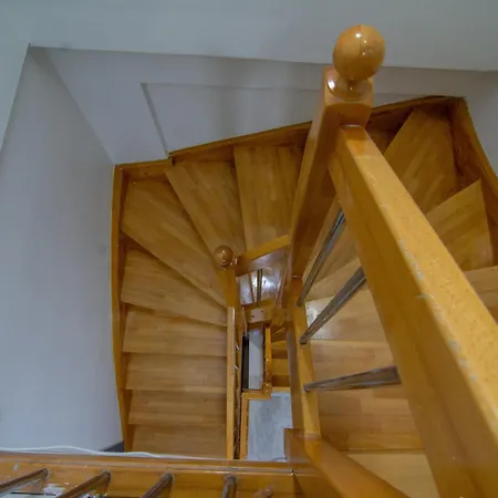 Cozy Retreat * 뷰유크체크메스