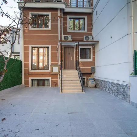 Cozy Retreat * 뷰유크체크메스